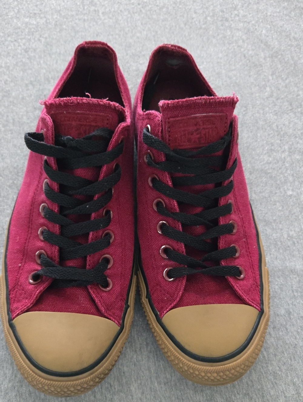 Converse Men's Maroon Canvas Low-Top Sneakers with Black Laces Gum Soles